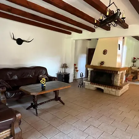 Dom W Rzeczce Gory Sowie *